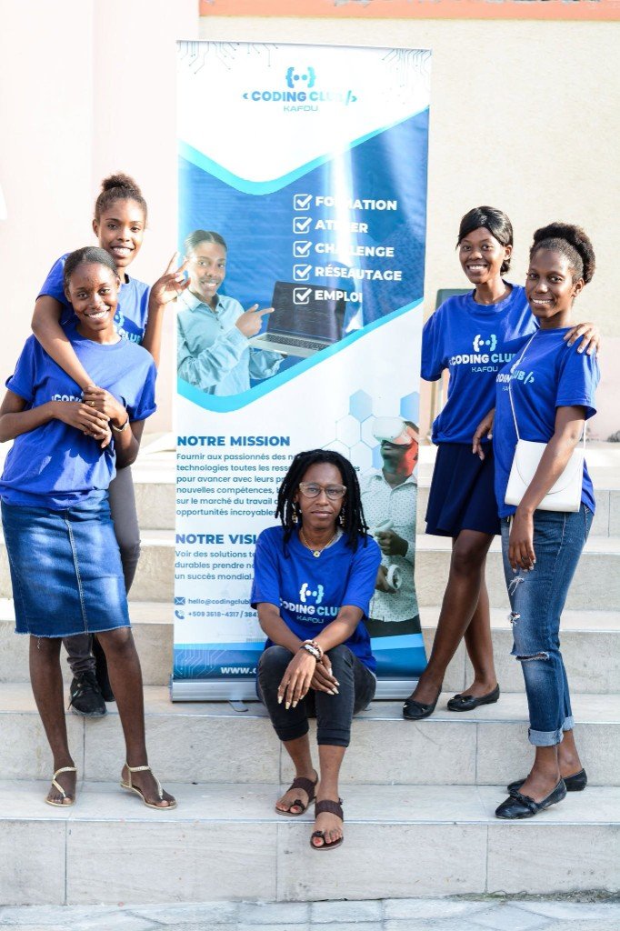 Membres du club Cap-Haïtien en salle