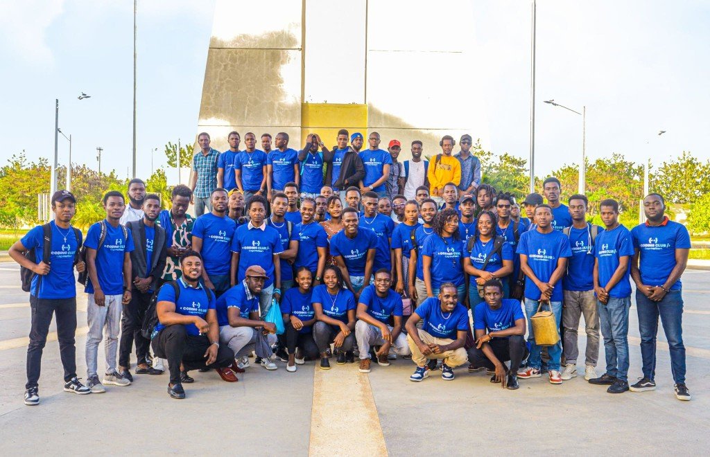 Membres du réseau Coding Club Haïti réunis au Cap-Haïtien